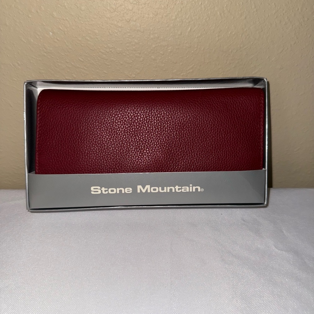 Stone Mountain Accessories Red Wallet